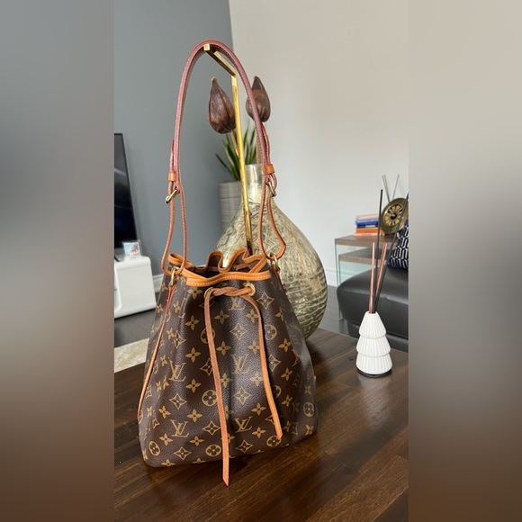 Louis Vuitton Handbags - Authentic Louis Vuitton Petite Noe in Monogram Canvas